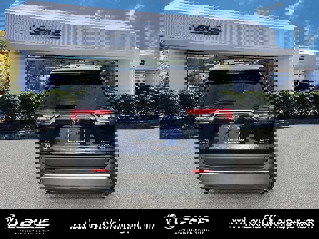 Used 2022 Toyota RAV4 Limited image 4