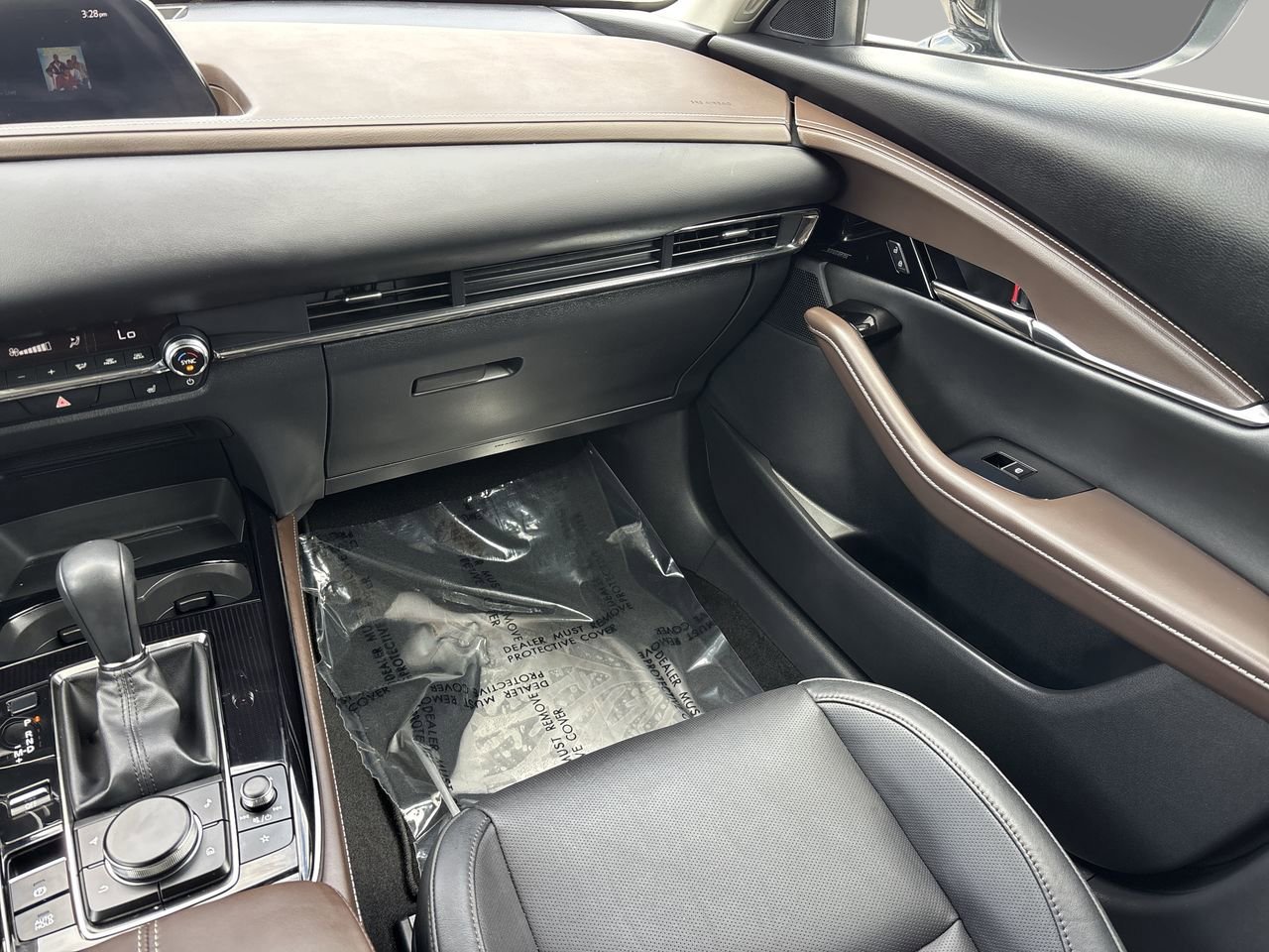 Used 2024 MAZDA CX-30 AWD 2.5 S w/ Premium Package image 16