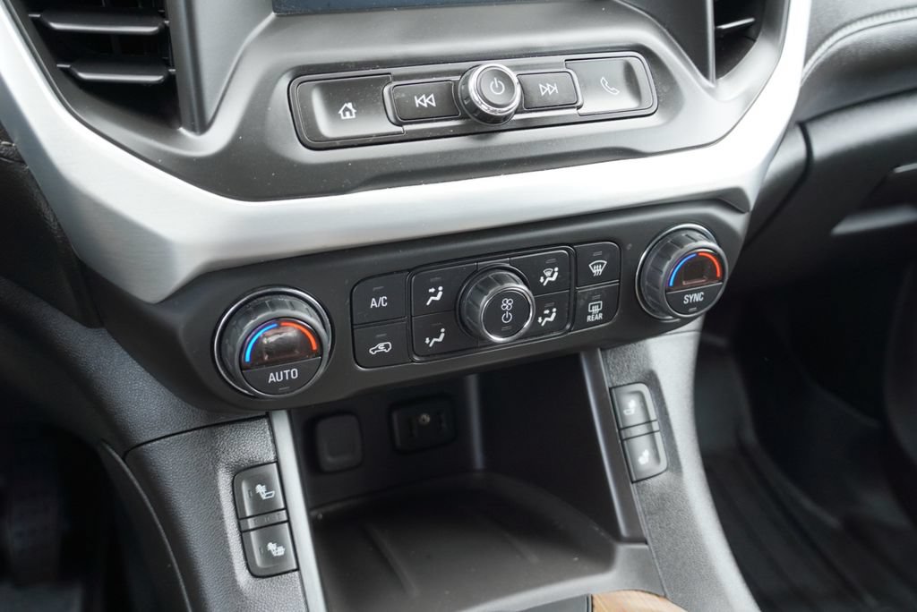 Used 2019 GMC Acadia SLE w/ Driver Alert Package I FWD image 27