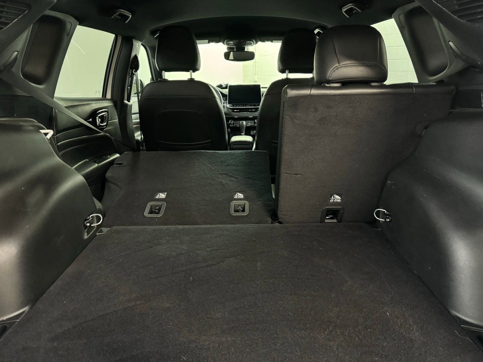 Used 2024 Jeep Compass Trailhawk w/ Trailhawk Convenience Group image 32