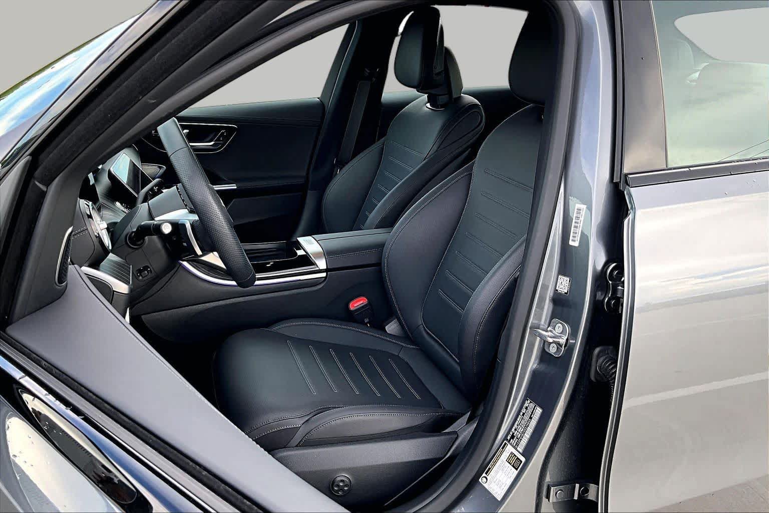Used 2025 Mercedes-Benz C 300 4MATIC Sedan w/ AMG Line w/ Night Package image 8