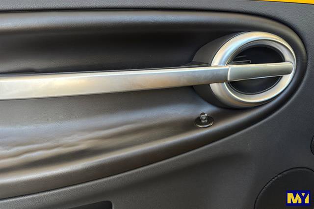 Used 2005 Chevrolet SSR w/ Preferred Equipment Group image 11