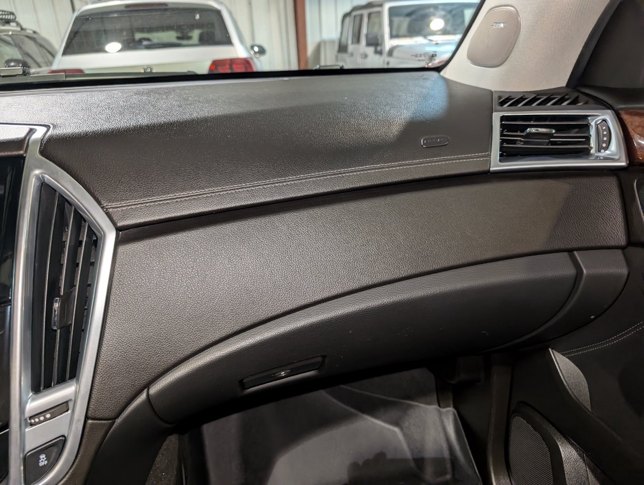 Used 2013 Cadillac SRX Performance w/ Driver Assist Package AWD/4WD image 37