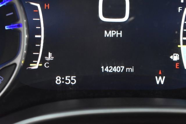Used 2018 Chrysler Pacifica Touring-L Plus w/ Tire & Wheel Group FWD image 12