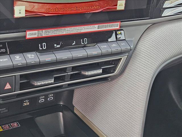 New 2026 Toyota Camry SE FWD image 11