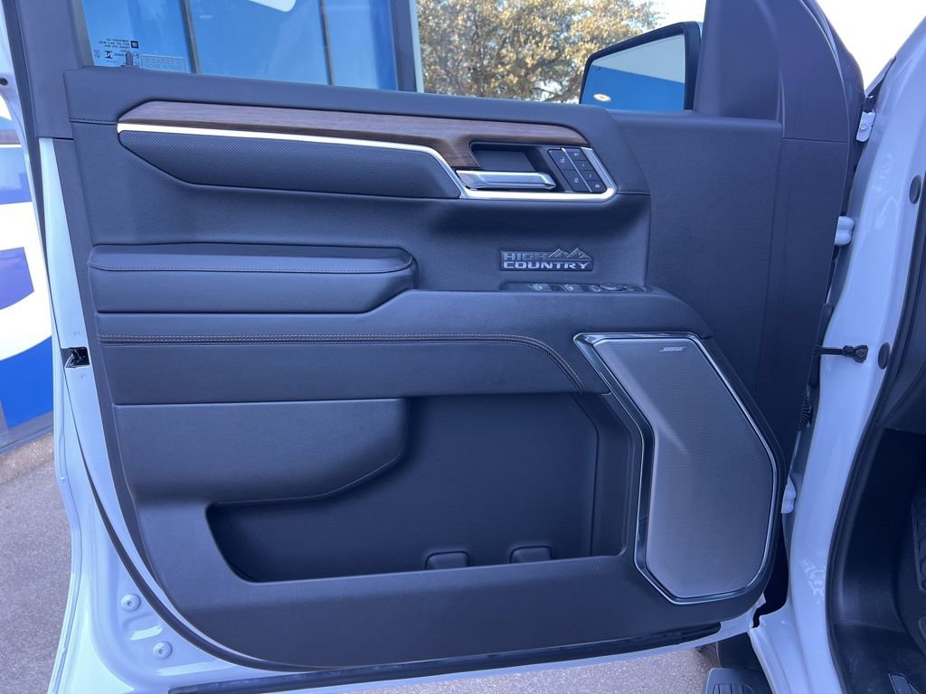 Used 2024 Chevrolet Silverado 1500 High Country w/ Technology Package image 23