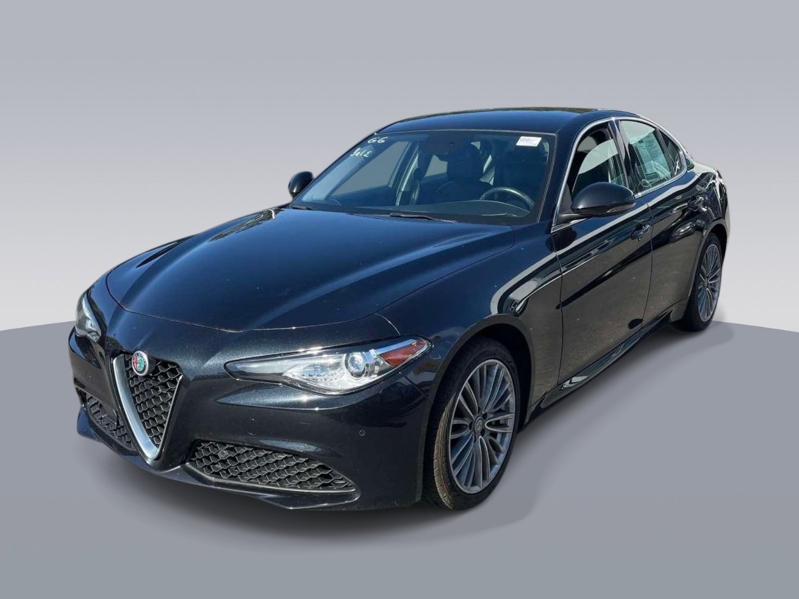 Used 2017 Alfa Romeo Giulia Ti w/ TI Lusso Package AWD/4WD image 2