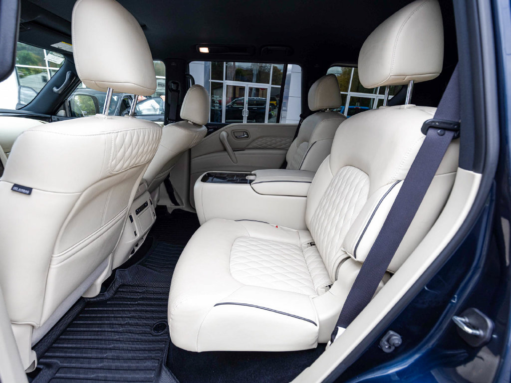 Used 2024 INFINITI QX80 Sensory AWD/4WD image 28