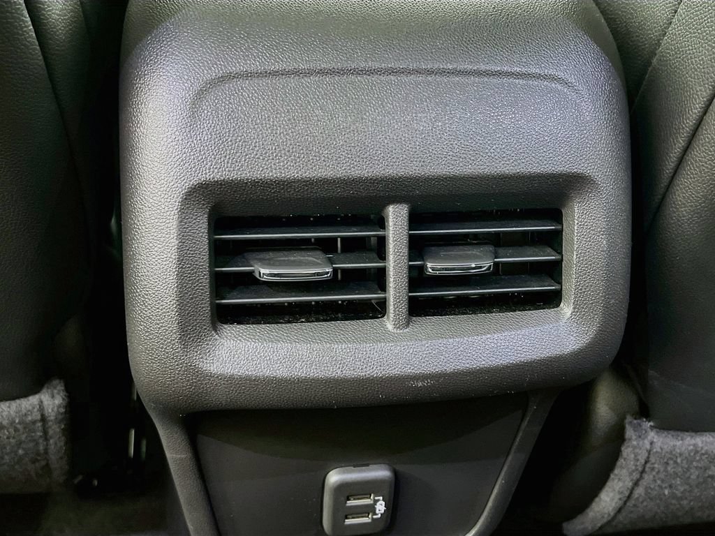 Used 2024 Chevrolet Equinox RS w/ RS Leather Package AWD/4WD image 26