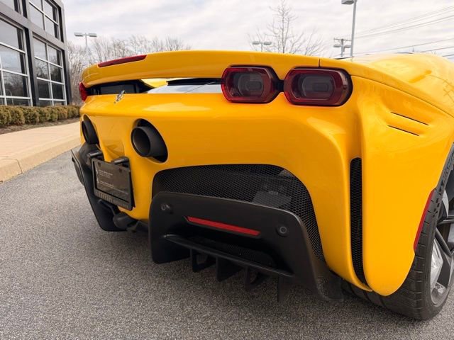 Used 2022 Ferrari SF90 Spider AWD/4WD image 8