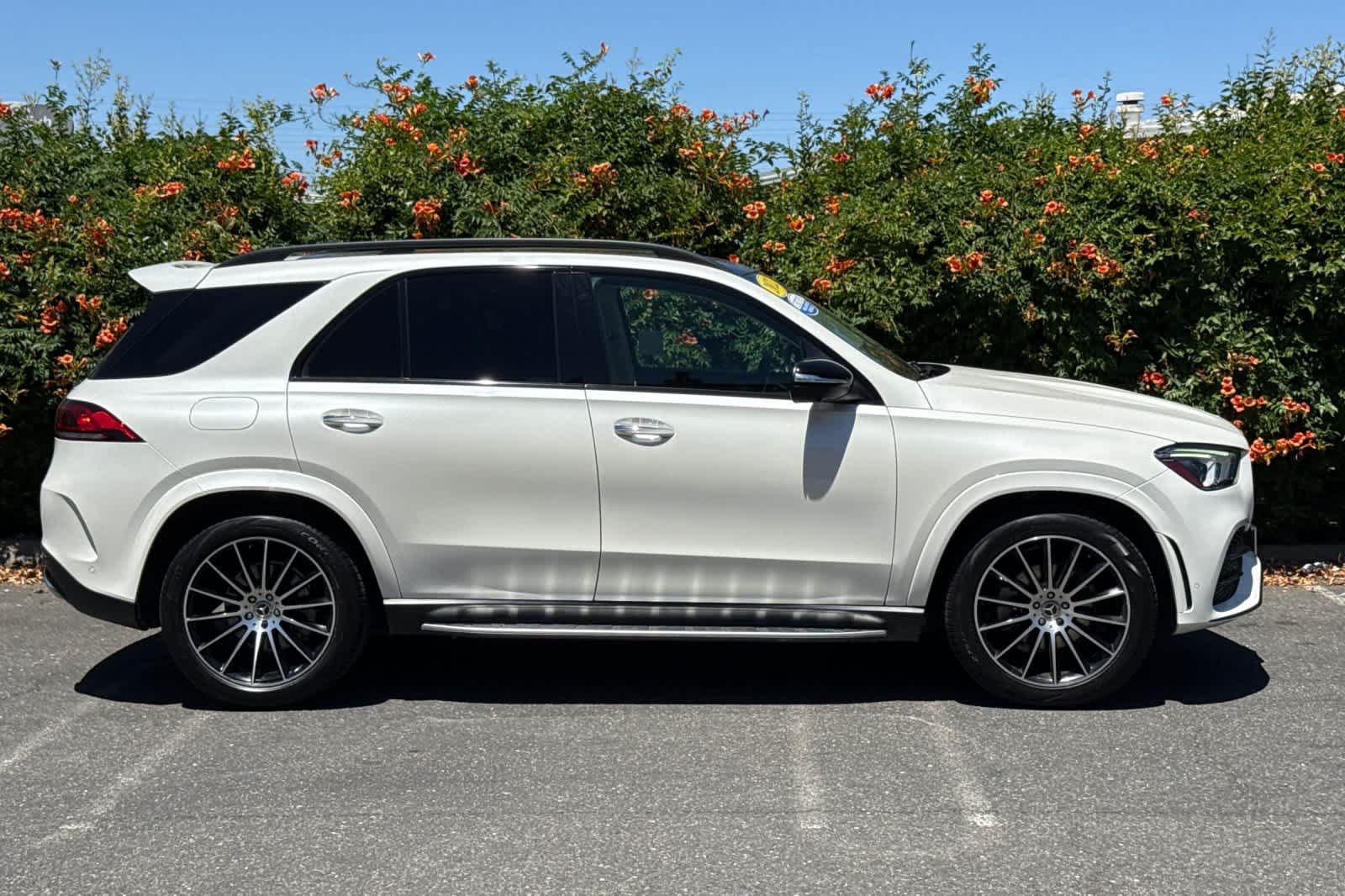 Certified 2022 Mercedes-Benz GLE 350 4MATIC image 2