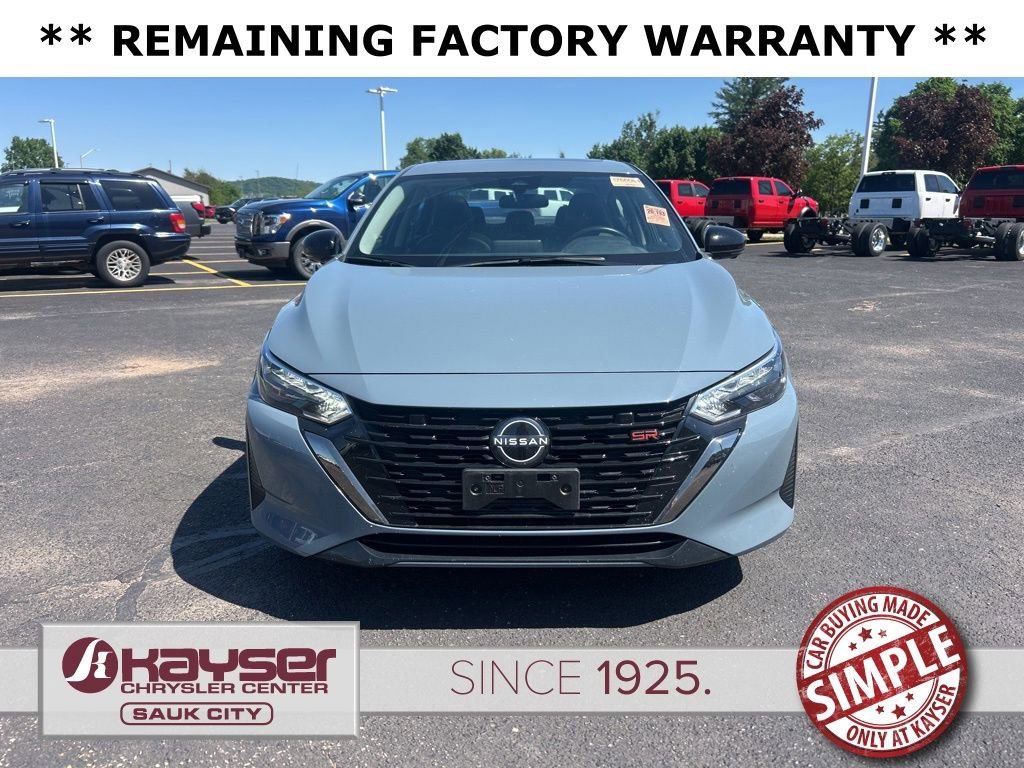 Used 2025 Nissan Sentra SR w/ SR Premium Package FWD image 3