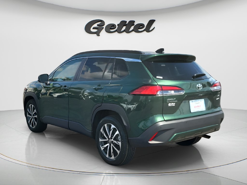 Used 2025 Toyota Corolla Cross XLE AWD/4WD image 7
