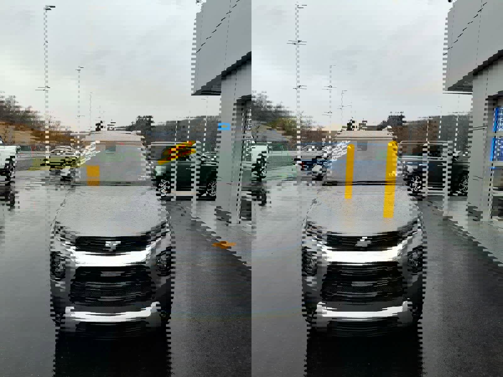 Used 2023 Chevrolet TrailBlazer LT image 3