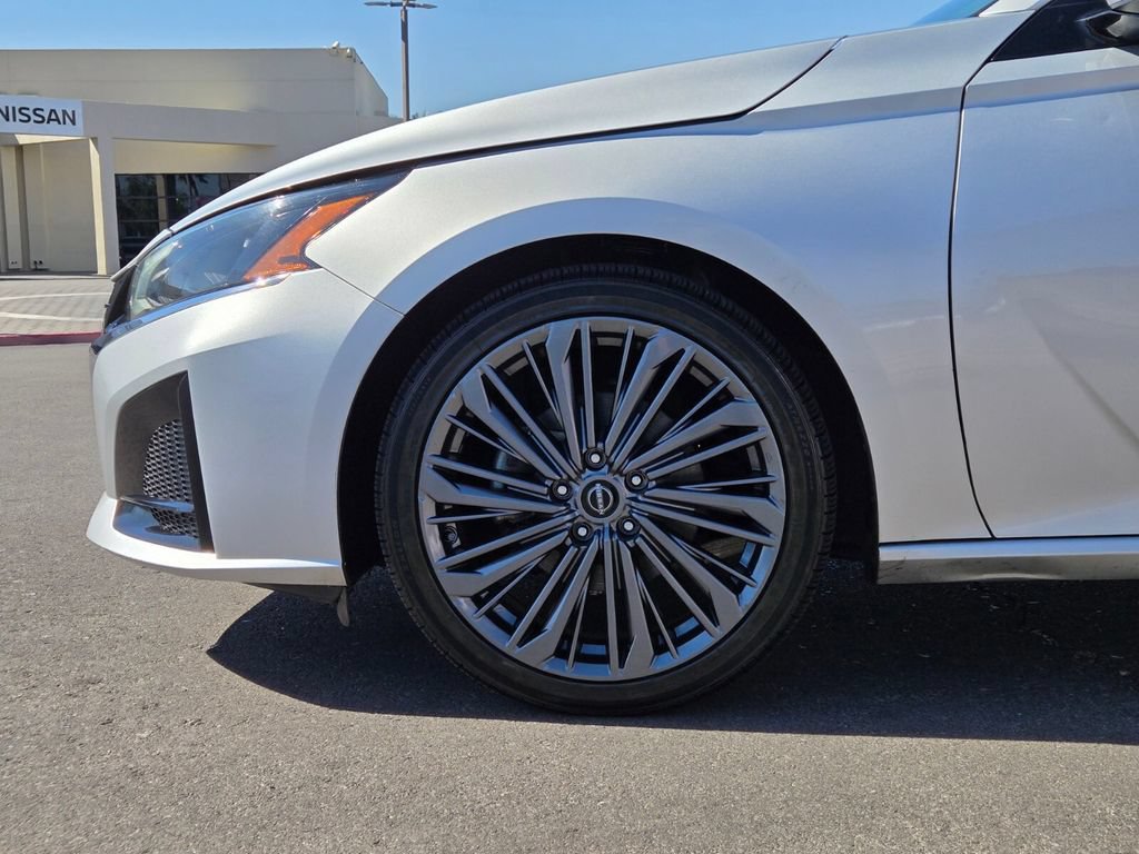 Certified 2023 Nissan Altima 2.5 SL FWD image 9