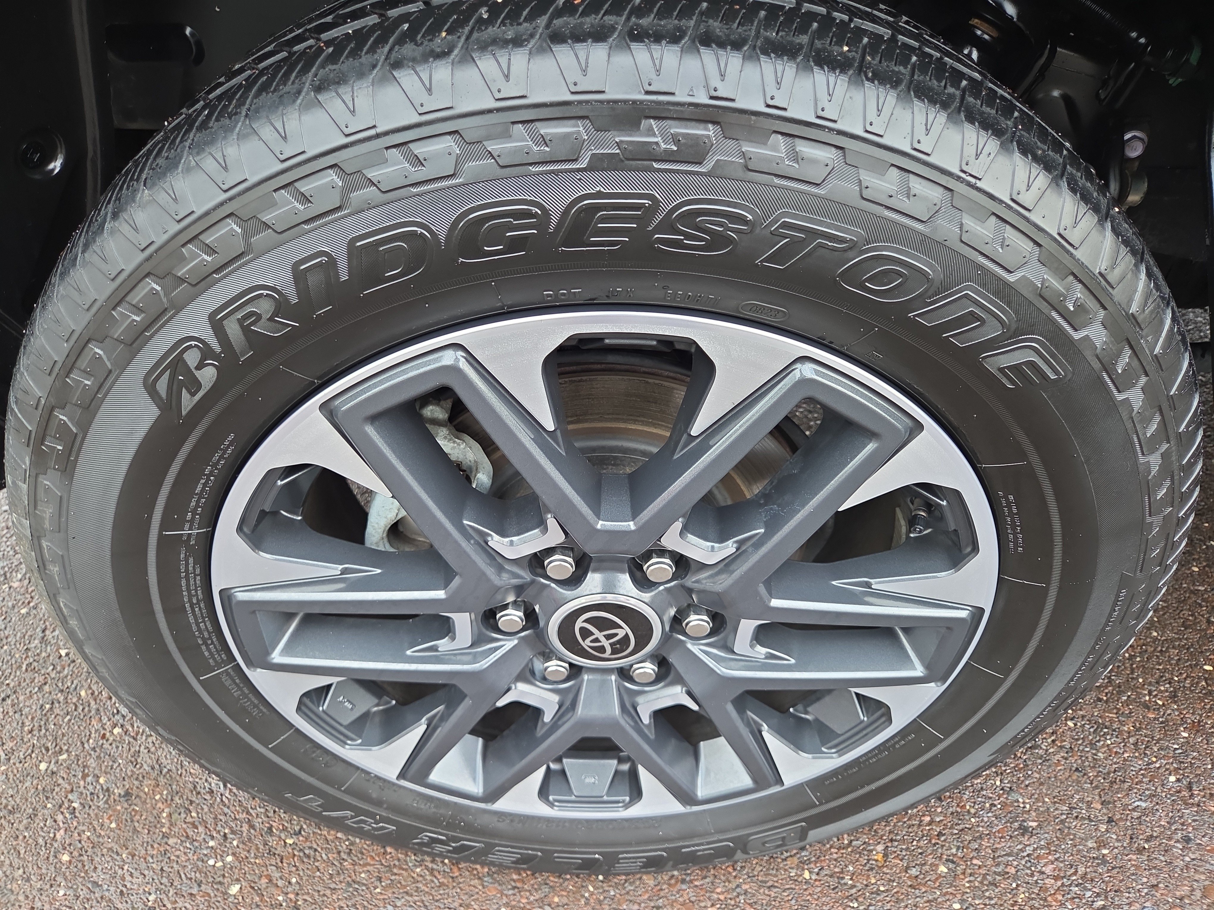 Used 2023 Toyota Tundra Limited AWD/4WD image 10