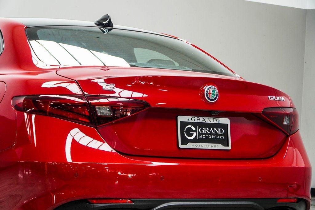 Used 2023 Alfa Romeo Giulia Veloce image 14