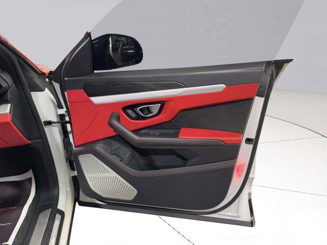 Used 2019 Lamborghini Urus image 66