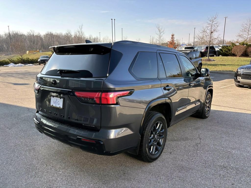 Used 2025 Toyota Sequoia Platinum image 7