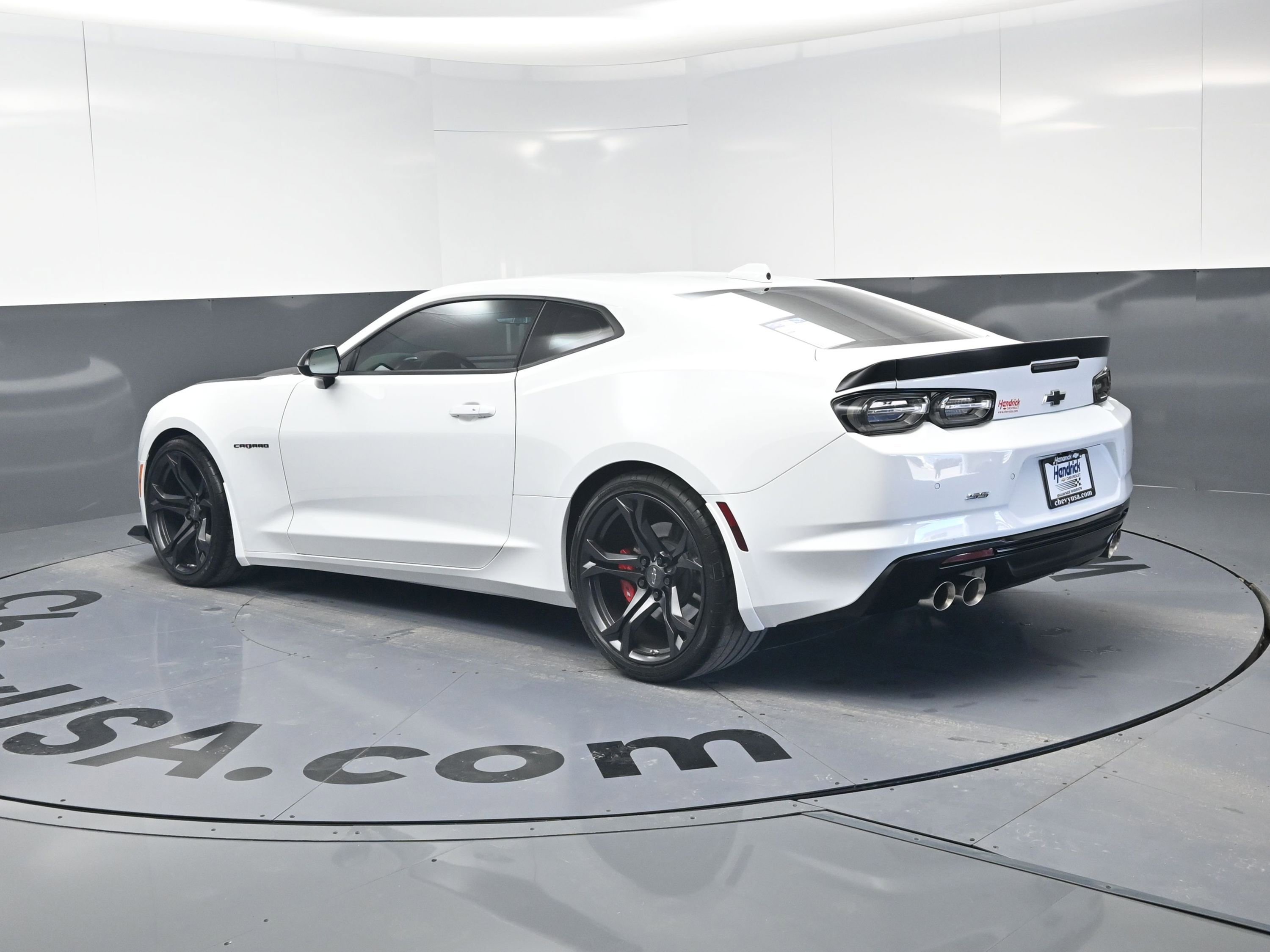 Used 2023 Chevrolet Camaro SS RWD image 7