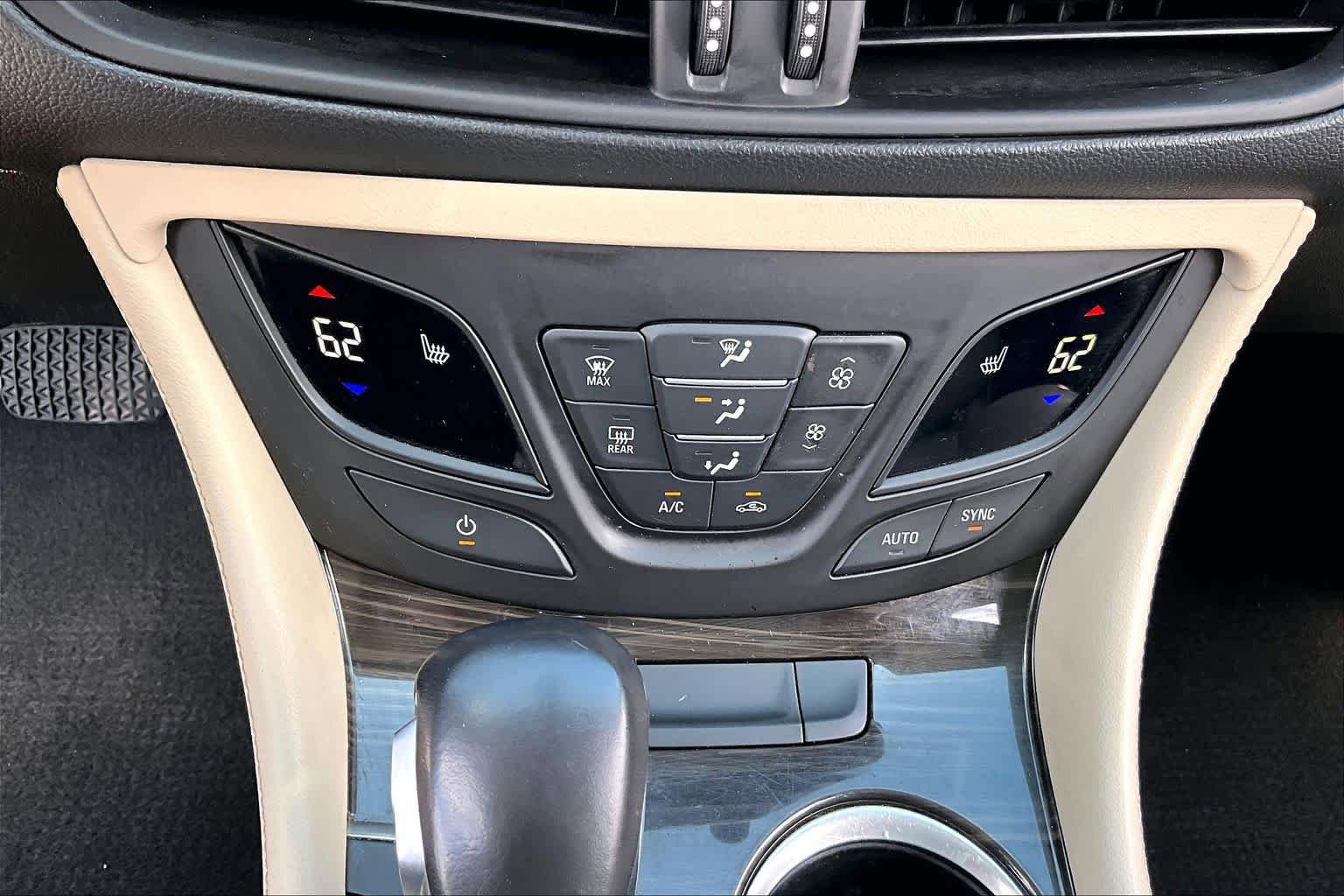 Used 2019 Buick Envision Premium w/ LPO, Cargo Package AWD/4WD image 32