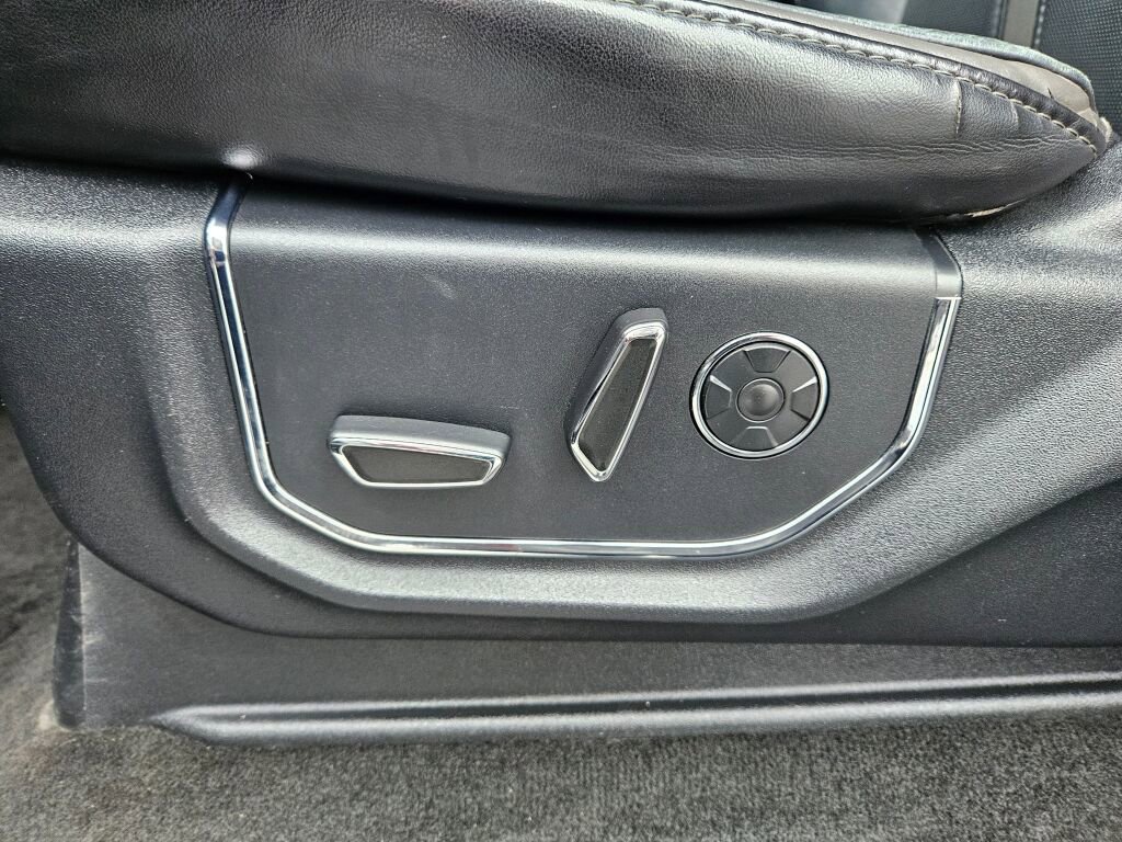 Used 2017 Ford F350 Platinum w/ Platinum Ultimate Package image 19