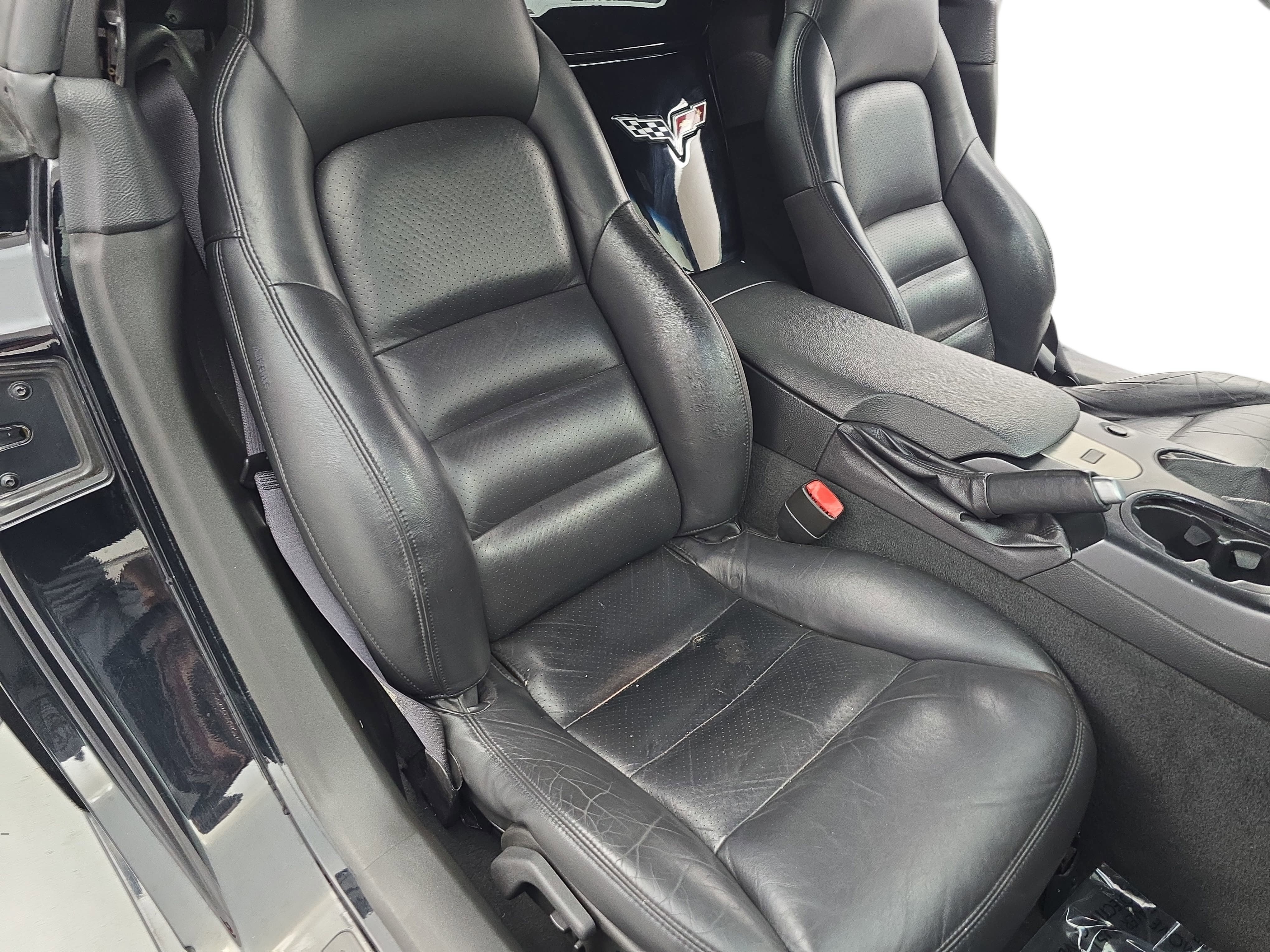 Used 2005 Chevrolet Corvette Convertible w/ Preferred Equipment Group RWD image 9