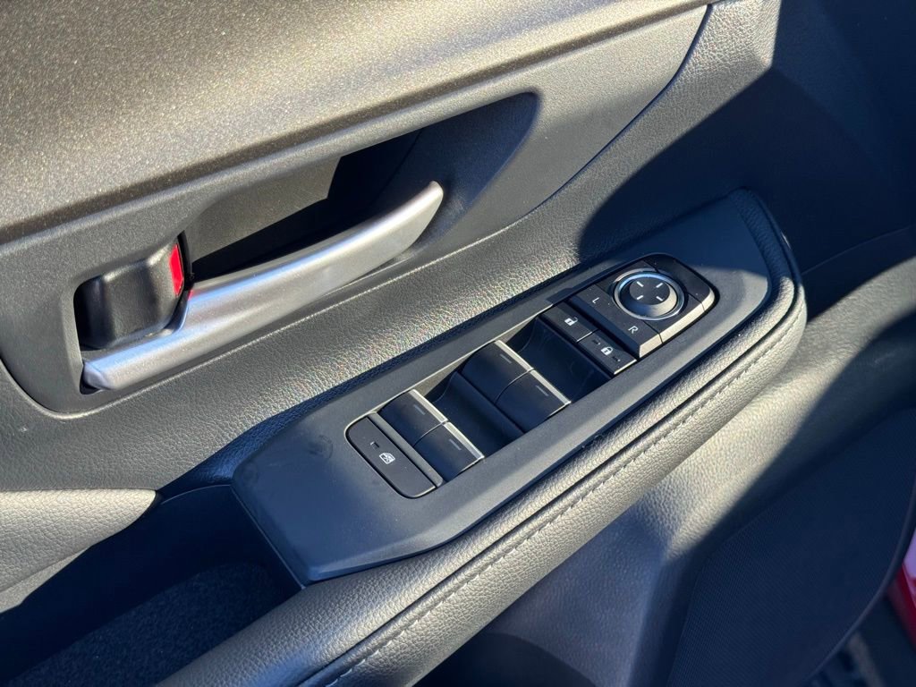 Used 2025 Toyota Grand Highlander FWD image 23