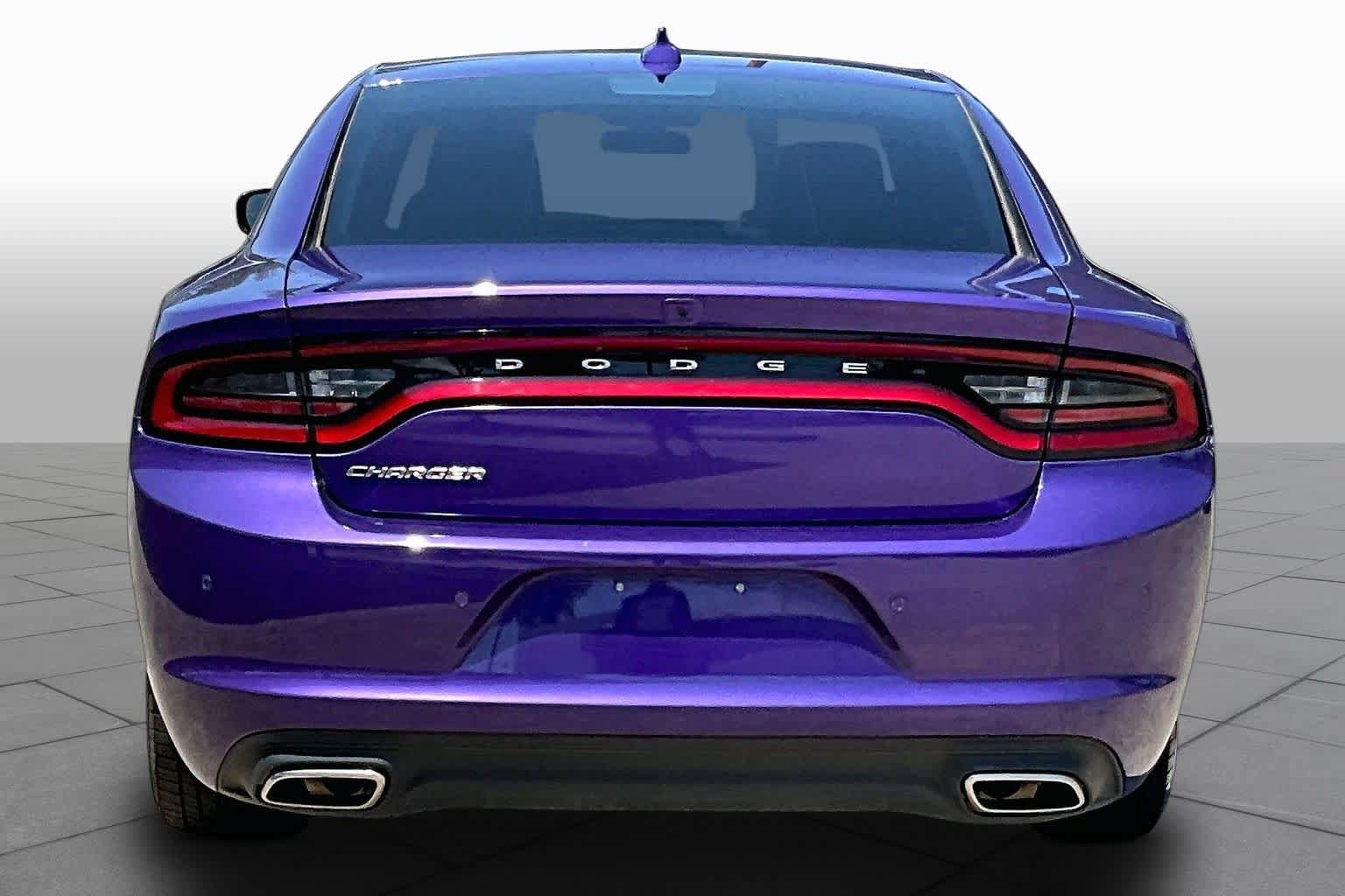 Used 2023 Dodge Charger SXT RWD image 5