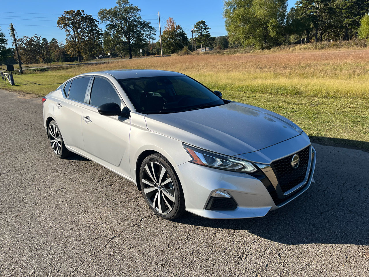 Used 2022 Nissan Altima 2.5 SR image 2