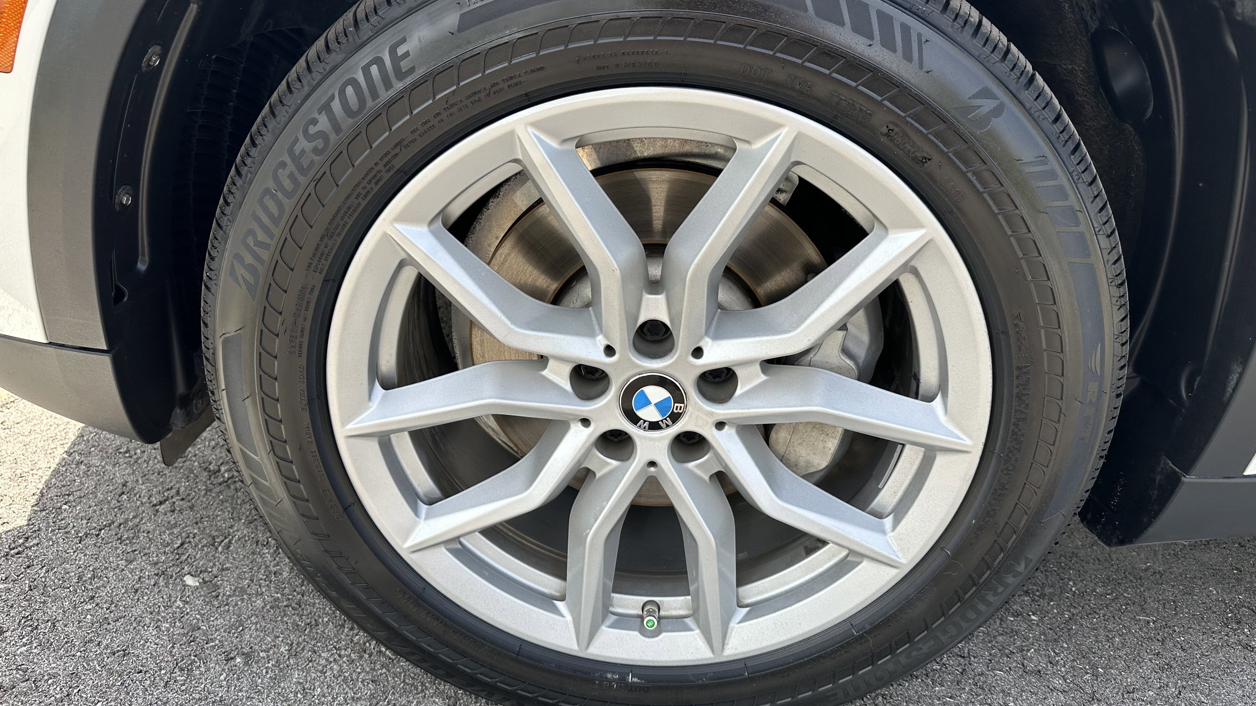 Used 2019 BMW X5 xDrive40i w/ Premium Package 2 AWD/4WD image 12