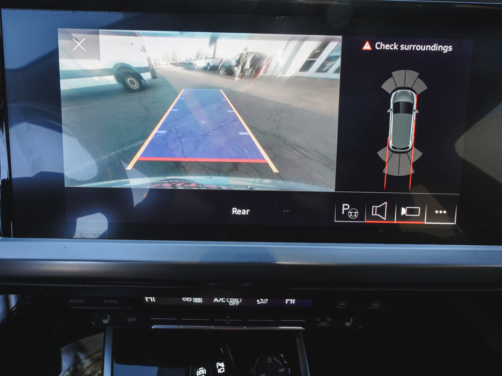 Used 2022 Audi Q4 e-tron Premium Plus image 18