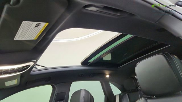 Used 2024 Porsche Macan AWD/4WD image 54