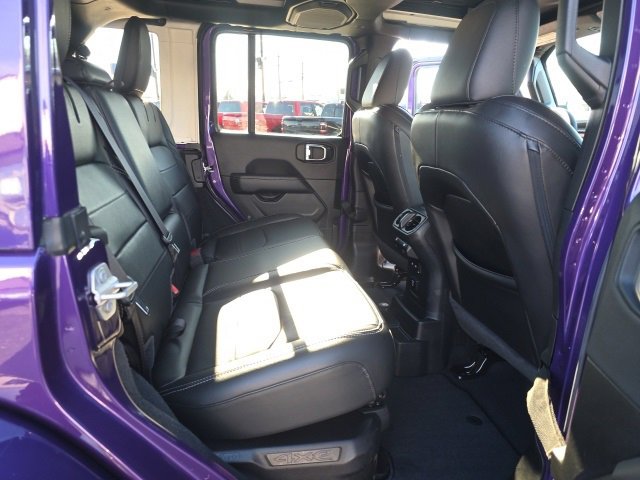 Used 2023 Jeep Wrangler Unlimited Sahara w/ Cold Weather Group image 43