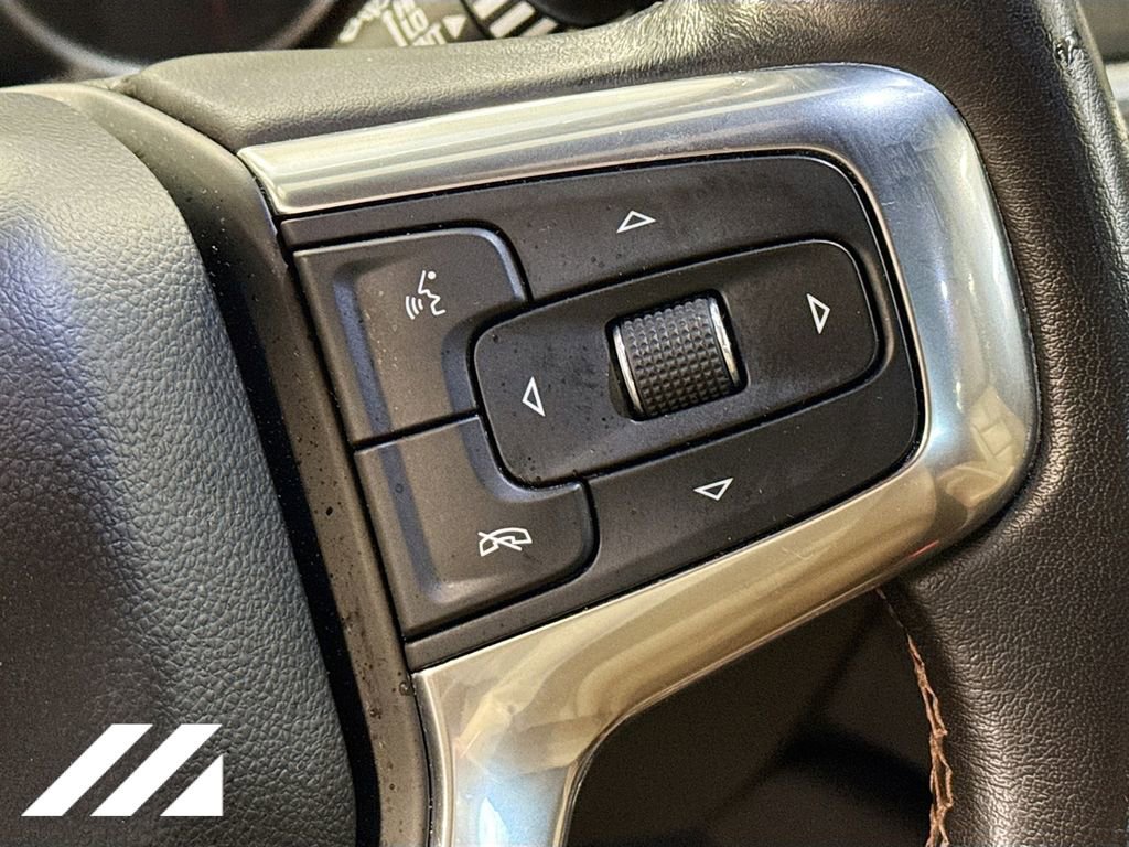 Used 2019 Chevrolet Blazer Premier w/ Sun and Wheels Package image 13