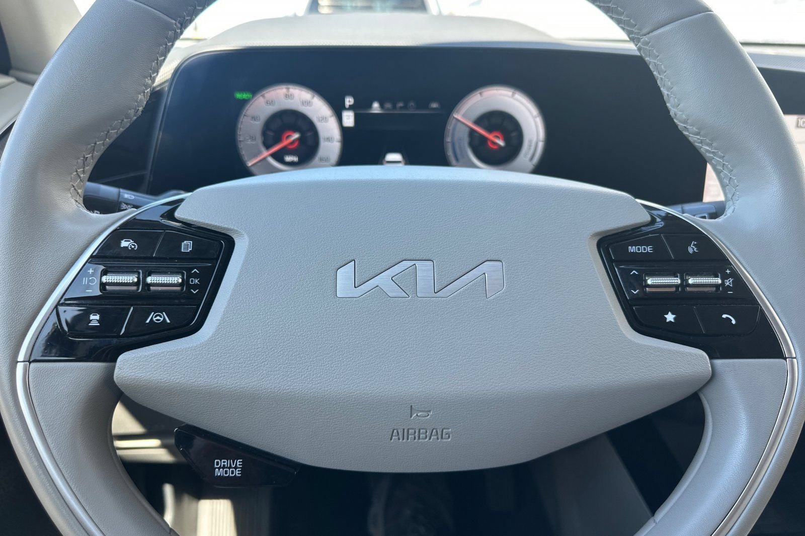 Certified 2023 Kia Niro Wind FWD image 26