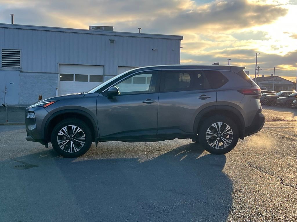 Used 2023 Nissan Rogue SV image 8