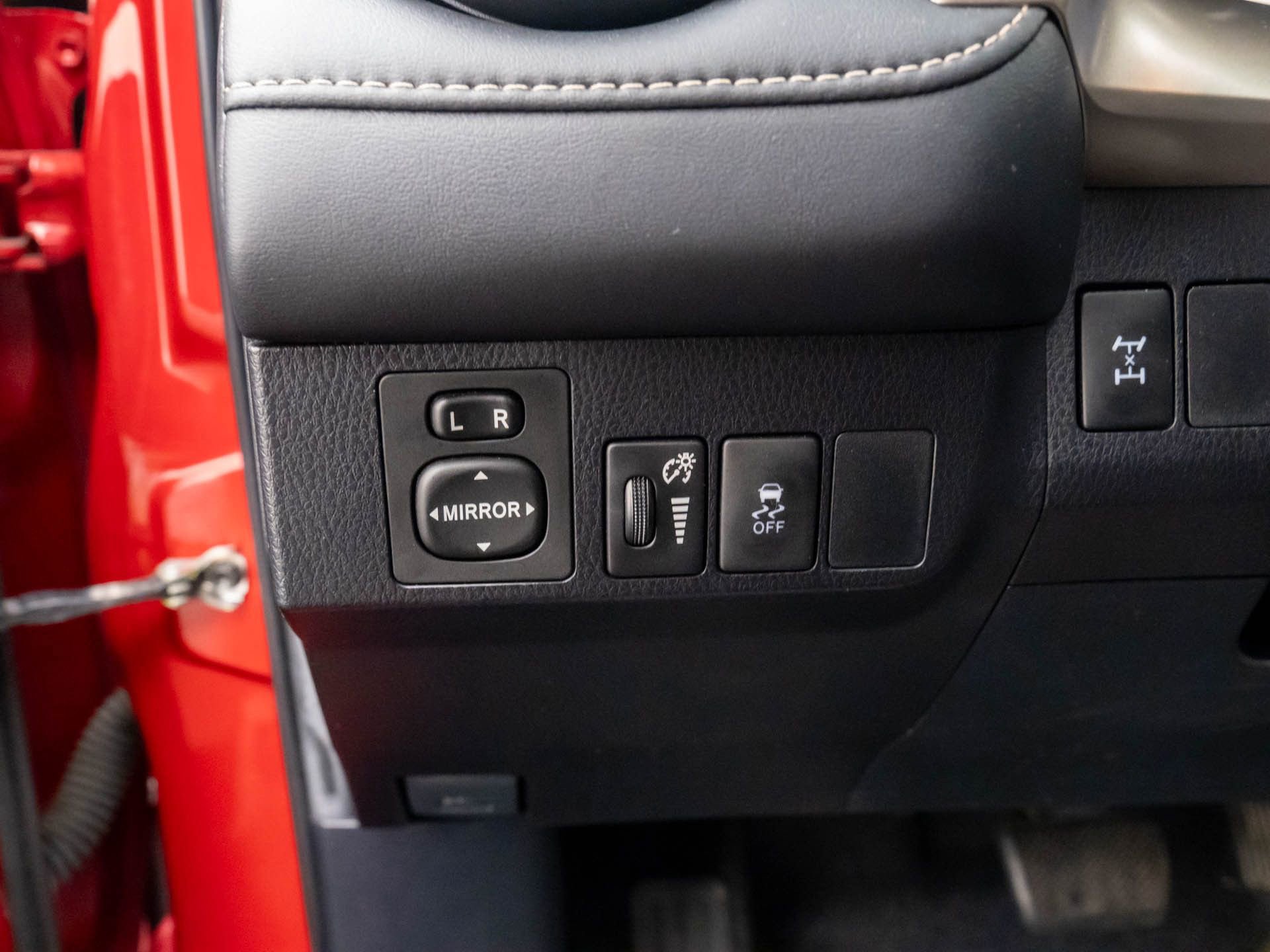 Used 2015 Toyota RAV4 XLE image 18