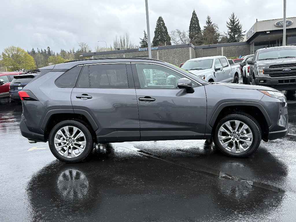 Used 2025 Toyota RAV4 XLE Premium w/ Weather Package AWD/4WD image 5