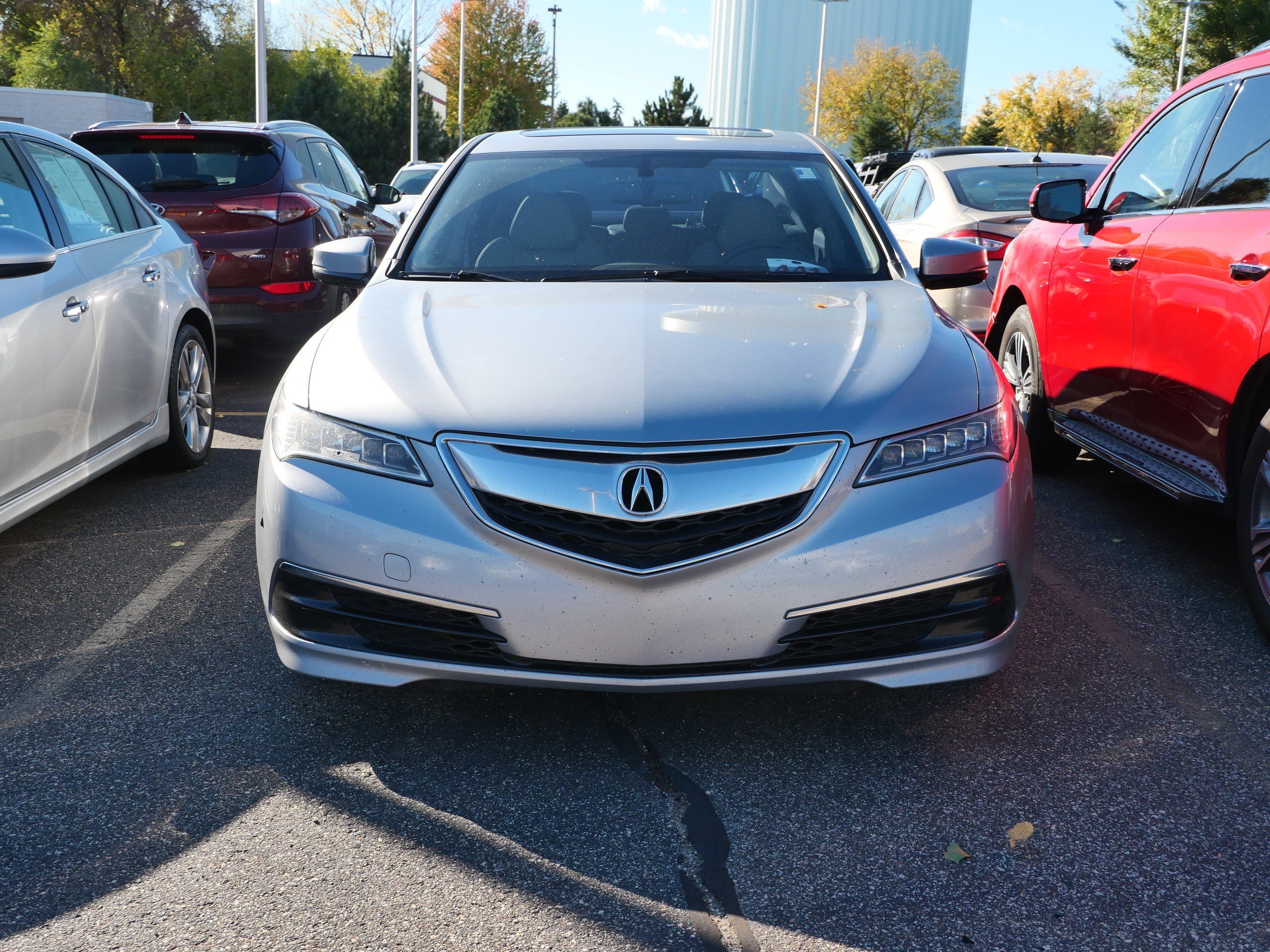 Used 2017 Acura TLX V6 FWD image 2