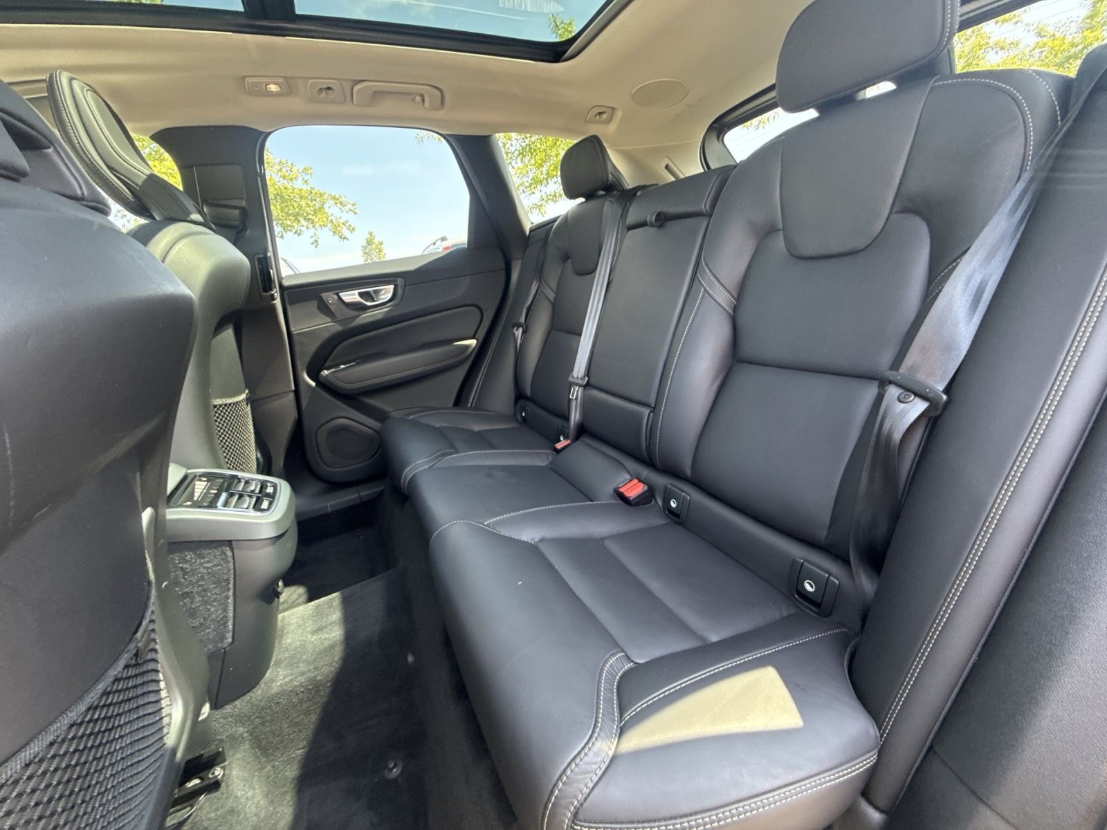 Certified 2023 Volvo XC60 B5 Ultimate w/ Climate Package AWD/4WD image 25