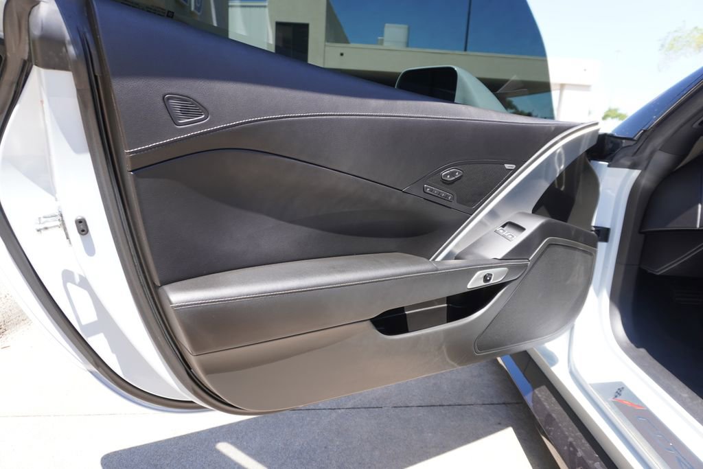 Used 2019 Chevrolet Corvette Z06 image 8
