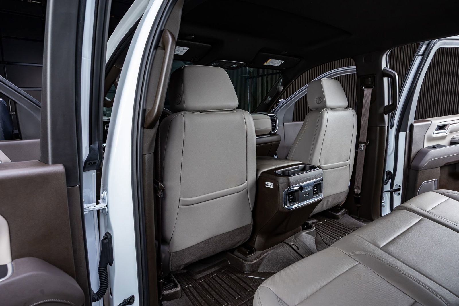 Used 2025 GMC Sierra 2500 SLT image 34