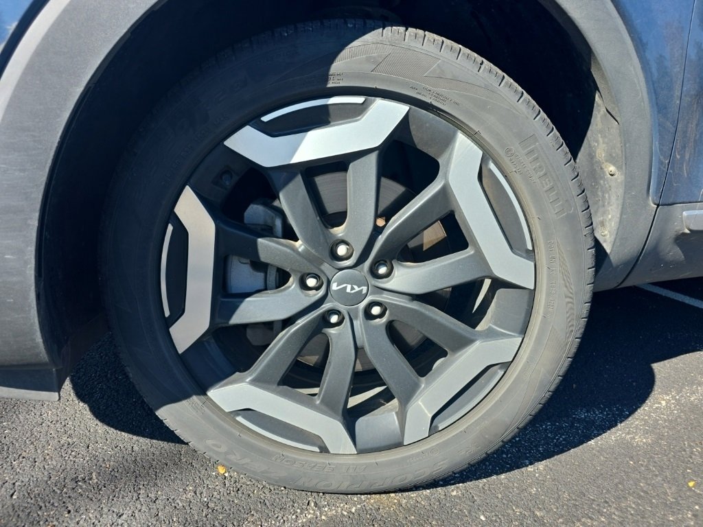 Used 2023 Kia Telluride S image 19