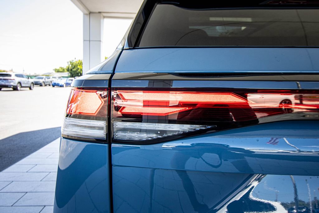 New 2026 Volkswagen Tiguan SE FWD image 15