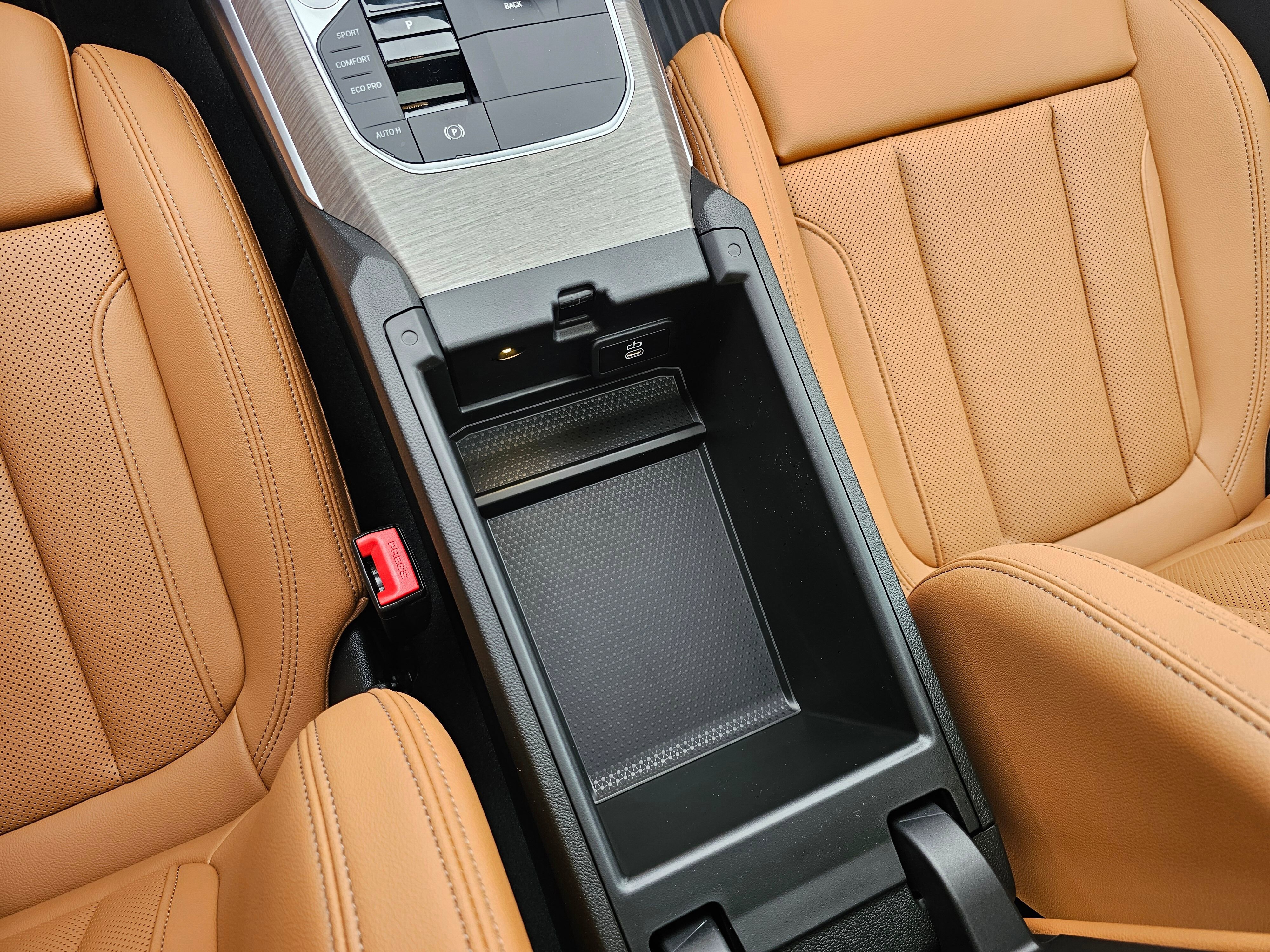 New 2025 BMW 330i xDrive Sedan w/ Premium Package image 25