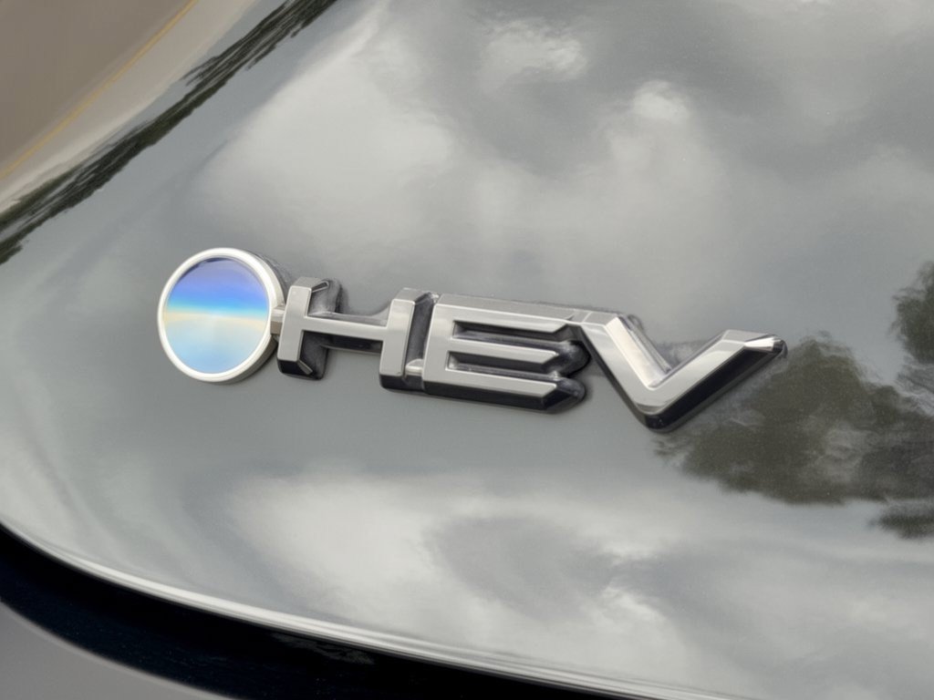 Used 2025 Toyota Camry XLE FWD image 32