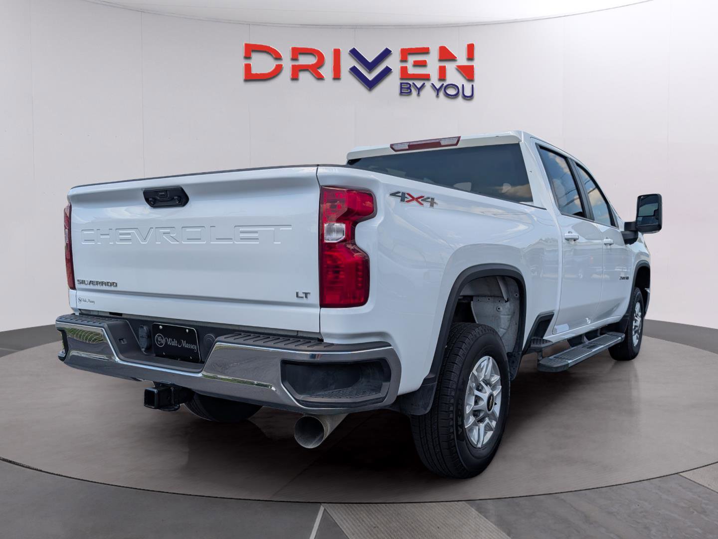 Used 2024 Chevrolet Silverado 2500 LT AWD/4WD image 5