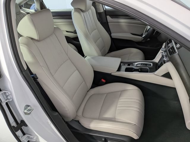 Used 2022 Honda Accord EX-L image 32