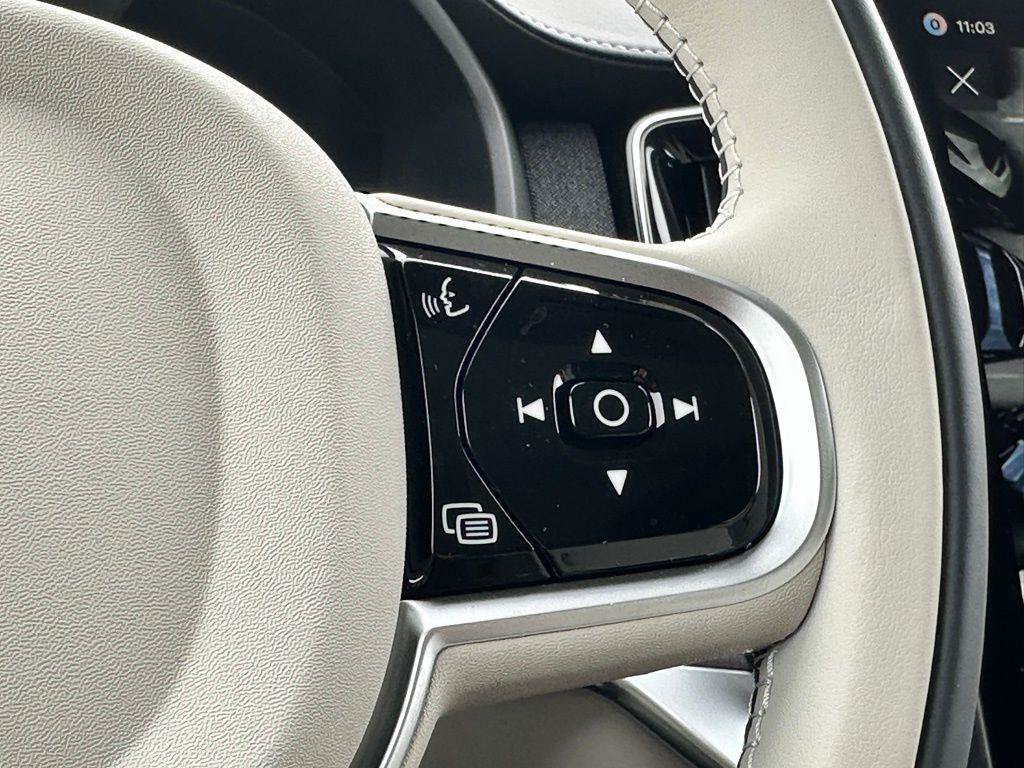 New 2026 Volvo XC90 T8 Ultra w/ Protection Package Premier AWD/4WD image 17